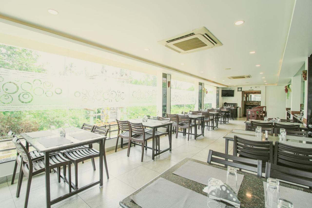 Hotel White Pearl Residency Puducherry Exterior foto